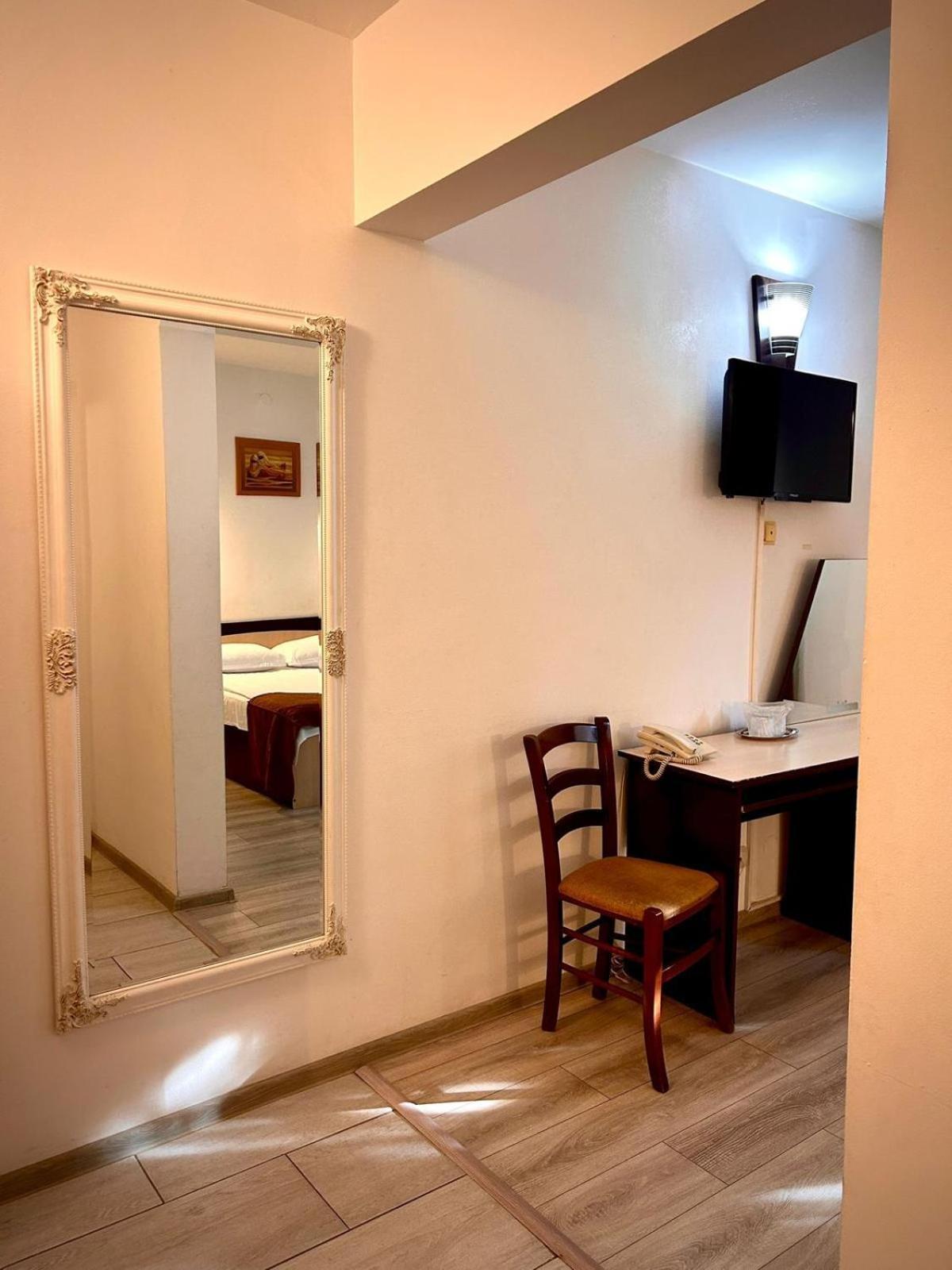 Hotel Levisticum Бакэу Экстерьер фото