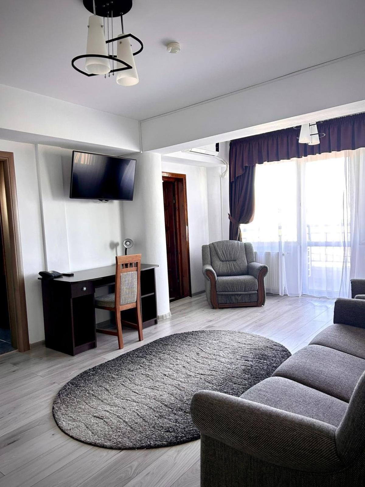 Hotel Levisticum Бакэу Экстерьер фото